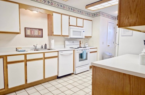Branson Condo | By Strip~Walk-In~Clean~2 Kings~Outdoor Pool~HotTub