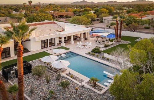 Scottsdale Foothills House | Cactus Crown
