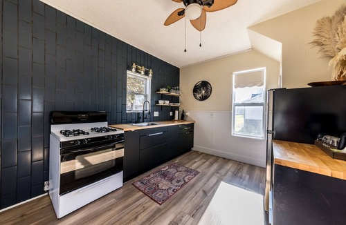 Shiloh House | Cali Coast * Small home in quiet neighborhood