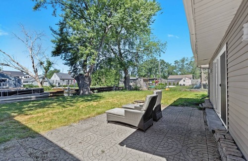 West Bloomfield House | Canal-Front Cottage in Waterford