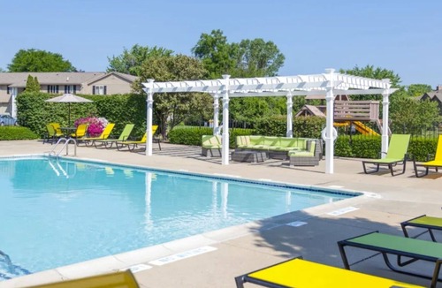 Canton House | Canton Centrally Located Extended Stay - Pool, Gym, Community Clubhouse, Kids Playscape. Close to highway and all major stores and shops, including IKEA.