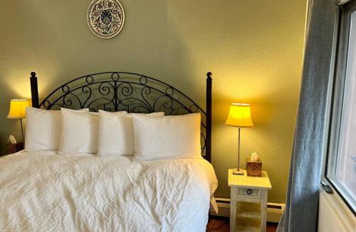 Northeast Santa Fe Bed & Breakfast | Casa Cuma Bed & Breakfast