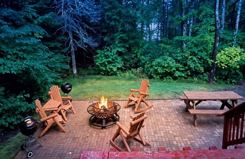 Park Falls Cabin | Cedar Lodge - Located on te Shores of the Flambeau River!