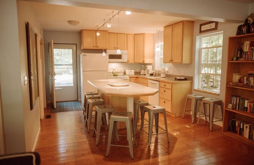 Mears Cottage | Cedar Point Cottage- Perfect Lake Michigan Retreat