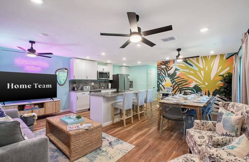 South Bradenton Condo | Cedar Run Resort - Roam Hospitality