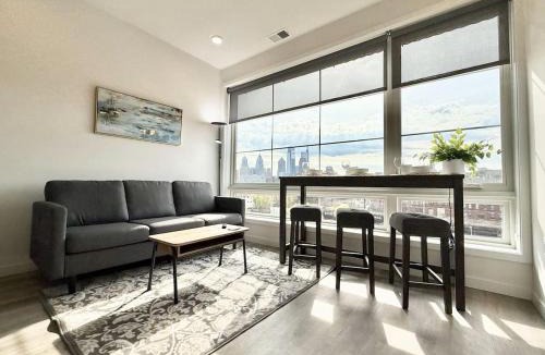 Poplar Apartment | Central Philly 1Br Apt with Gym
