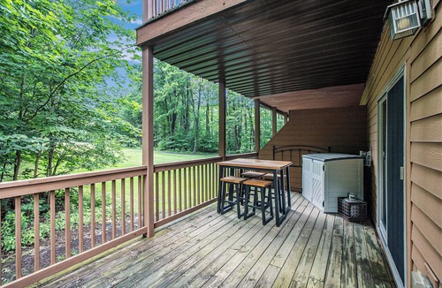 Bellaire Condo | Centrally Located 2 Bedroom 2 Bath Condo at Schuss Mountain on 2nd Tee Box!