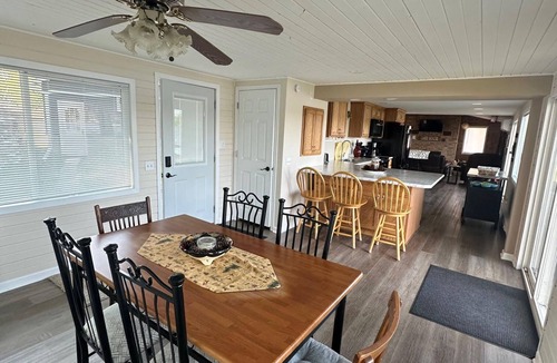 Holcombe House | Charming 1-level, 2-Bedroom Lakeside Retreat on Lake Holcombe