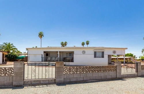 Desert Sands Golf Country House | Charming 2-bed mobile home with AC, WiFi in Mesa golf course community, all-age.