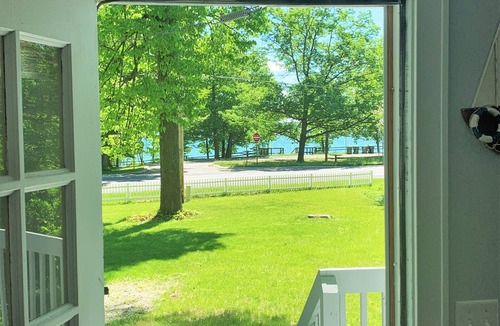 Traverse City House | Charming 3/2 Bungalow: Bay Views & access, Minutes to town Tart tail, Beaches