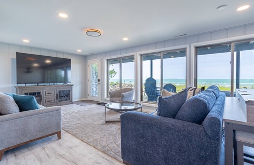 Pigeon Ski Chalet | Charming 4-bedroom beachfront chalet on Sand Point in Caseville Twp