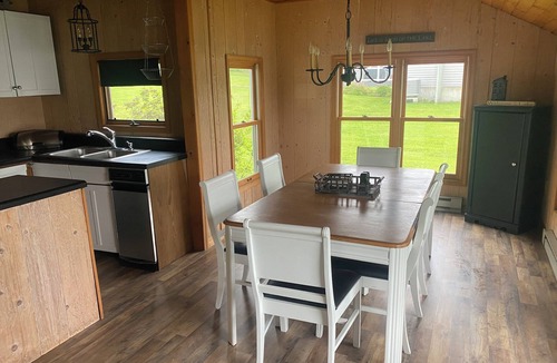 Thompson Cottage | Charming and relaxing lakehouse property, Susquehanna County