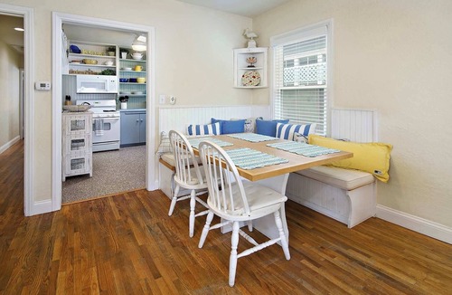 Old Towne House | Charming Beach Bungalow