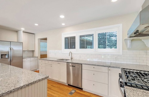 Village of East Hampton House | Charming East Hampton Cottage with Lush Gardens & Indoor-Outdoor Living