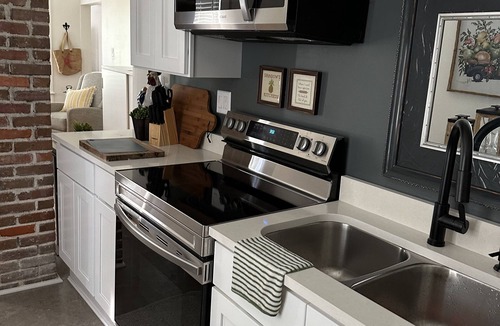 Mobile House | Charming Historic Midtown Home - top rental property in Mobile!