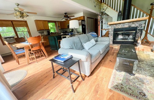Suttons Bay House | Charming Omena house. Close to beach, Suttons Bay, Northport. A/C. Pet okay.