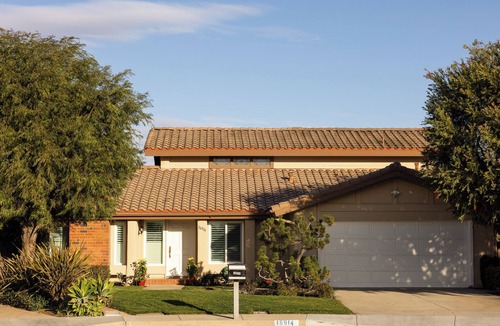 Fountain Valley House | Charming & Spacious 4-bedroom house with AC and WiFi in Fountain Valley
