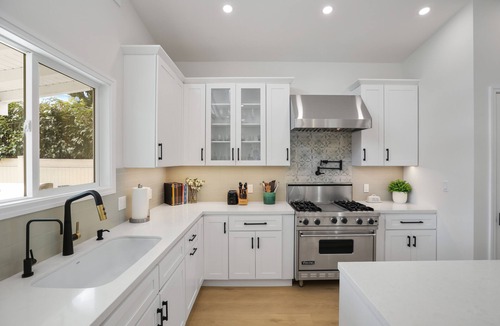 Huntington Beach House | Charming Spacious House W/Hot Tub