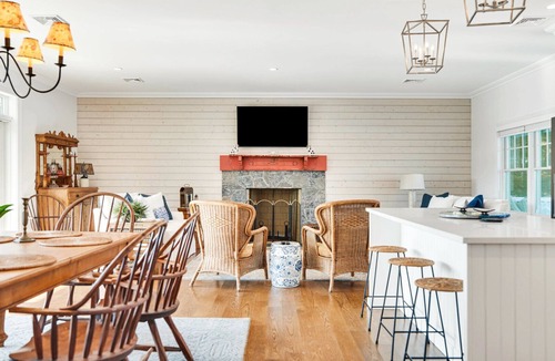 Tuckahoe House | Charming Waterfront Southampton Home, Perfect for Groups