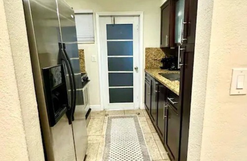 City Center Apartment | Chic 1-bedroom apartment in fantastic Miami Beach with WiFi, AC