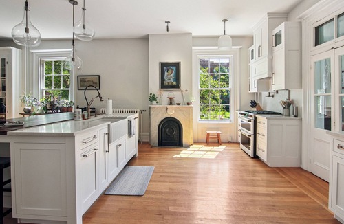 Ithaca House | Chic Mansion