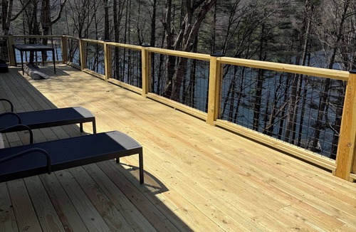 Cullowhee House | Chic Modern Mountain Cabin 220 ft of Waterfront, Dock, AC, Sleeps 12