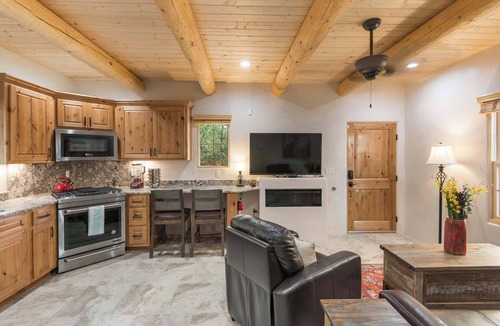 Northeast Santa Fe House | Clean and Comfortable, Walk to The Plaza, Ft Marcy