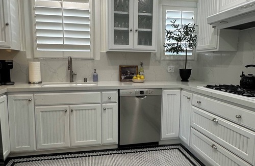 Pacific Grove House | Closest Home to Lover’s Point Beach, Ocean Views, Newly Remodeled Victorian