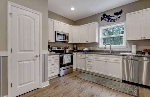 St. Marys House | Coastal Getaway – 2BR, Near Boat Ramp & Ferry