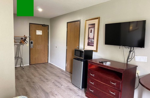 Coldwater Hotel | Coldwater Inn & Suites near I 69