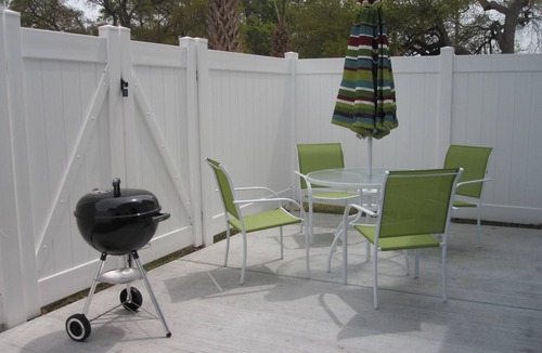 Myrtle Beach House | Comfortable and Clean Townhouse, One Block From beach