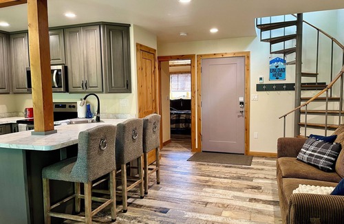 Wakefield Condo | Comfy Bear ~ Ski In/Out Remodeled 2 bedroom/2 bath Condo at Snowriver!