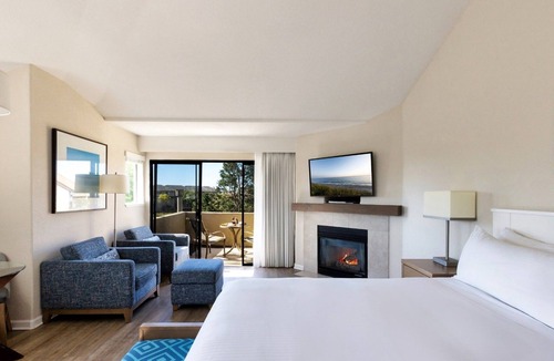 Rio del Mar Hotel | Contemporary Studio Steps Away from Private Beach | Garden View, Heated Pool