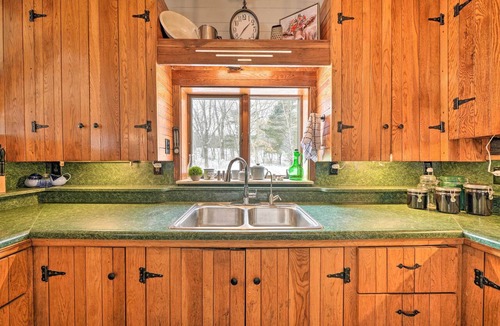 Cambridge Springs House | Country Escape w/Fire Pit Near French Creek!