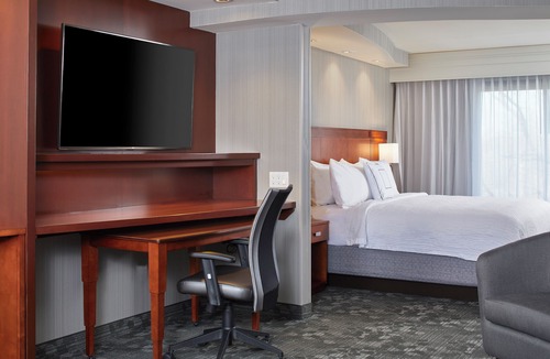 Newtonville Hotel | Courtyard by Marriott Albany Thruway