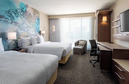 Irvine Hotel | Courtyard Irvine Spectrum
