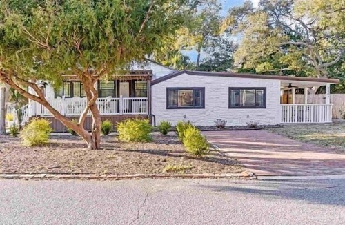 Warrington House | Cozy 1-bedroom 3 miles from downtown Pensacola