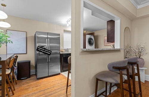 Central West End Apartment | Cozy 1BR Retreat in Central West End with Fireplace, Sofa Bed & City Views