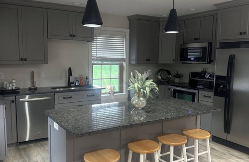 Nisbet Apartment | Cozy 2bedroom second floor apartment close to Lycoming College and PCT, WiFi ac