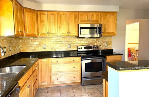 Dicken House | Cozy 4-Bedroom Family Home - Short Walk to Michigan Stadium!