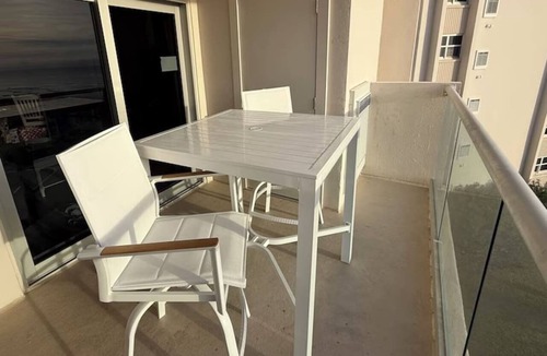 Pensacola Beach Condo | Cozy condo steps from the Gulf