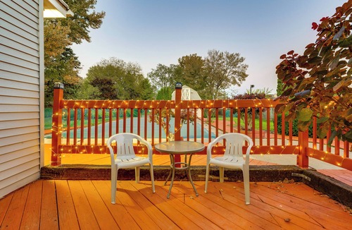 Mount Morris Township Apartment | Cozy Flushing Studio w/Deck & Fireplace!