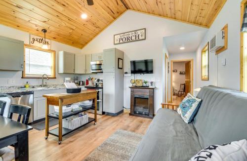 Jordan House | Cozy New York Abode - Porch, Near Fishing & Hiking