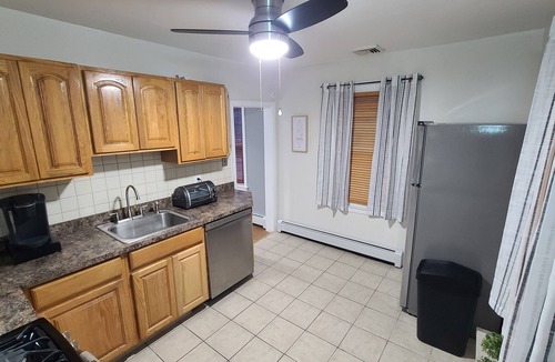 Wethersfield House | Cozy & Peaceful- gated yard, minutes from Hartford