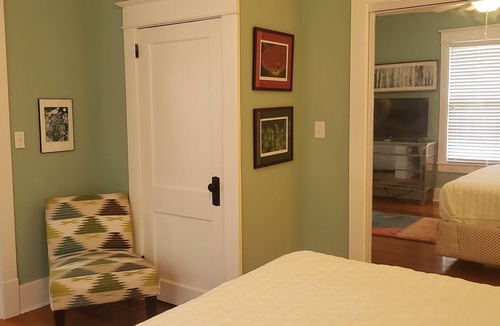East Hill House | Cozy & Quiet Bungalow in East Hill Pensacola 1 Month Minimum