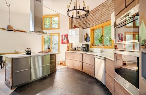 Willow Ski Chalet | Cozy Silo with Sunset Mountain Views near Woodstock