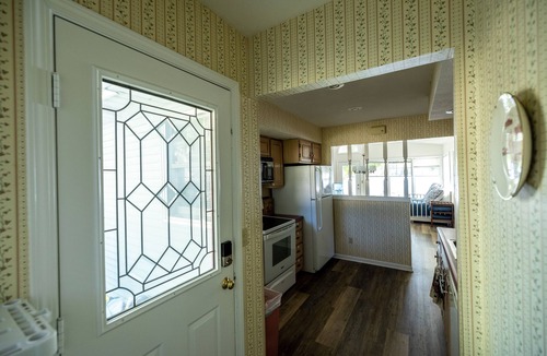North Webster Cottage | Cozy three-bedroom cottage perfect for a lakeside get-away