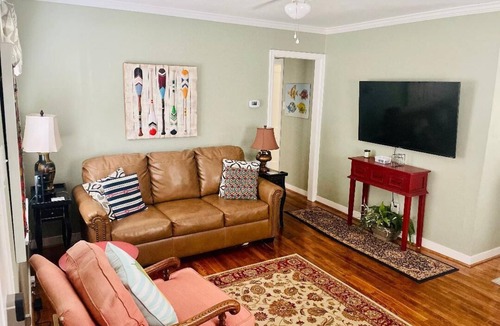 Pensacola House | Cozy Yellow Cottage with Garage