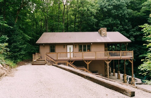 Stanton Cabin | Creekside Oasis! A 3-bedroom cabin with a fantastic view in Birch Hollow.