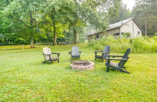 Westford House | Custom-Built Lakefront Cottage w/Spacious Yard!
